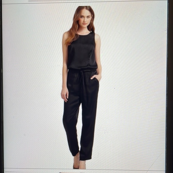 BCBGMAXAZRIA Black Lace Back Sleeveless Jumpsuit Sz Medium